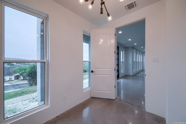 714 MISTY WATER LN, San Antonio, TX 78260