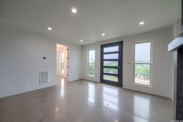 714 MISTY WATER LN, San Antonio, TX 78260