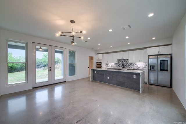 714 MISTY WATER LN, San Antonio, TX 78260