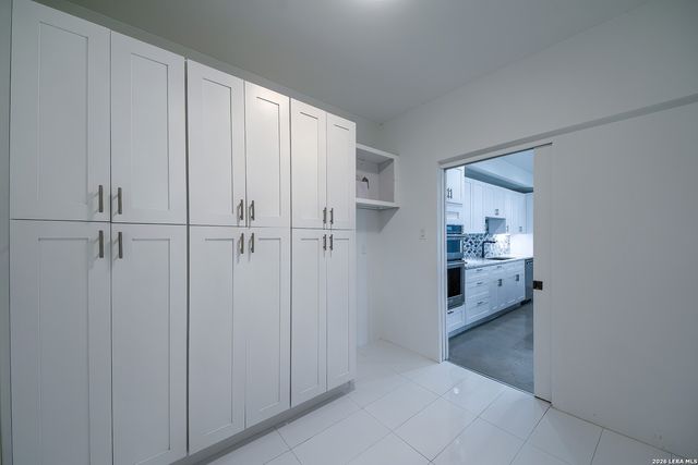 714 MISTY WATER LN, San Antonio, TX 78260