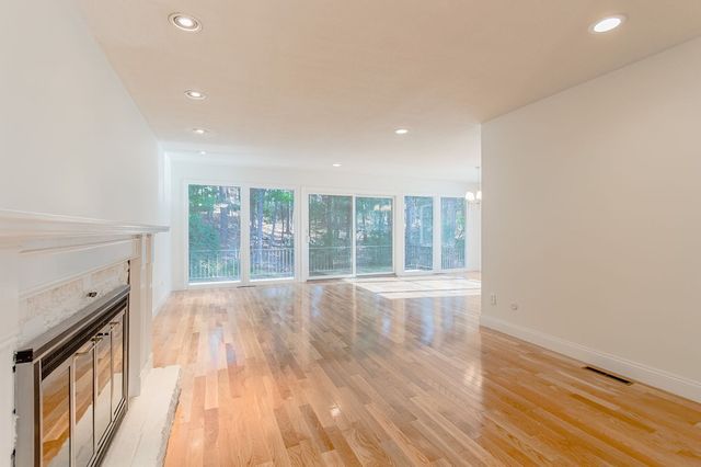 264 Country Way, Needham, MA 02492