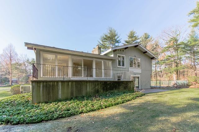 264 Country Way, Needham, MA 02492