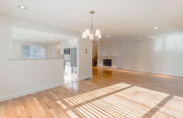 264 Country Way, Needham, MA 02492