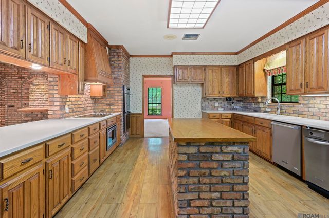 14220 Pinehurst Ave, Baton Rouge, LA 70817