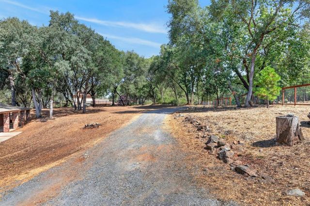 2648 Golden Fawn Trl, Shingle Springs, CA 95682