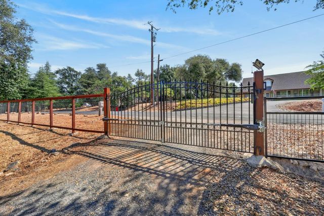 2648 Golden Fawn Trl, Shingle Springs, CA 95682