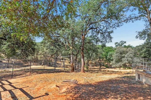 2648 Golden Fawn Trl, Shingle Springs, CA 95682