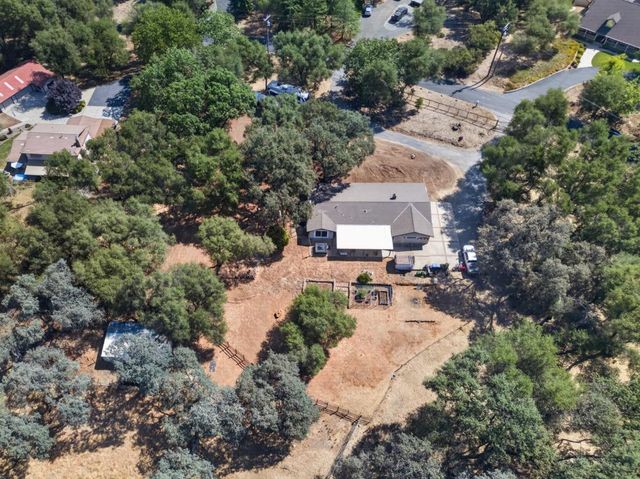 2648 Golden Fawn Trl, Shingle Springs, CA 95682