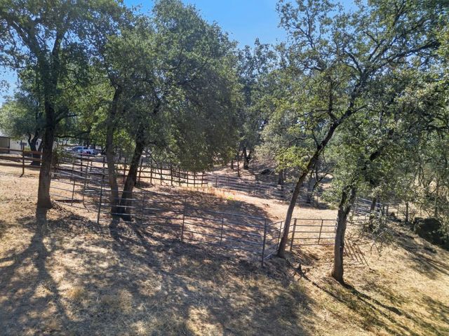 2648 Golden Fawn Trl, Shingle Springs, CA 95682