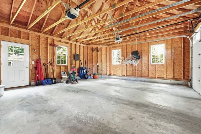 590 Middle St., Amherst, MA 01002