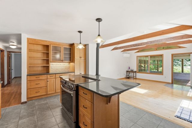 590 Middle St., Amherst, MA 01002