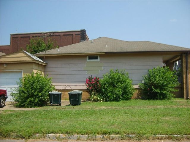 210 W 5th Street, Pittsburg, KS 66762