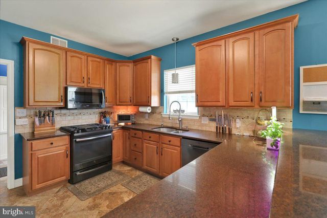 22 SHELLY DR, Reading, PA 19608