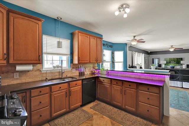 22 SHELLY DR, Reading, PA 19608