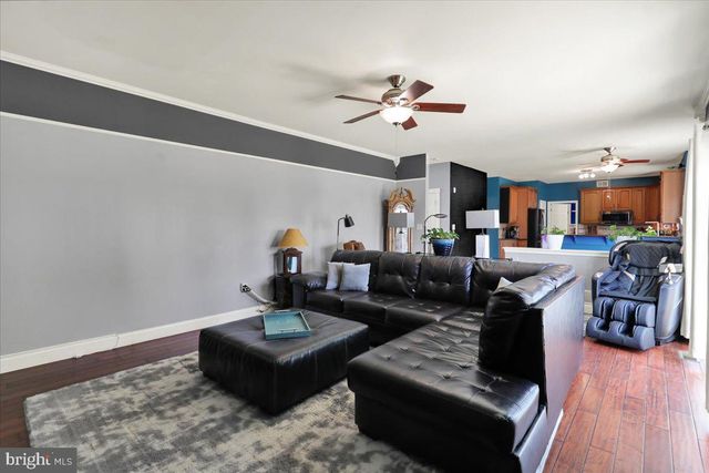 22 SHELLY DR, Reading, PA 19608
