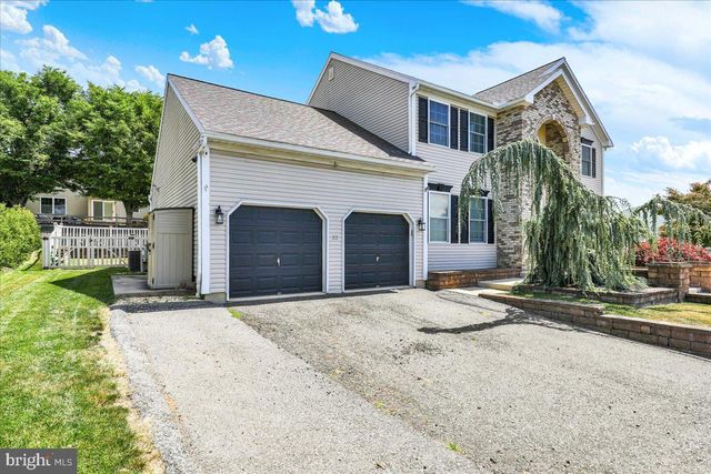 22 SHELLY DR, Reading, PA 19608