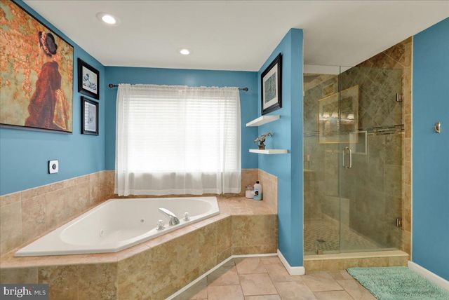22 SHELLY DR, Reading, PA 19608