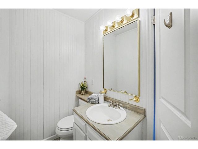 7936 S Niagara Ct, Centennial, CO 80112