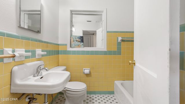 208 N Macarthur Avenue, Panama City, FL 32401