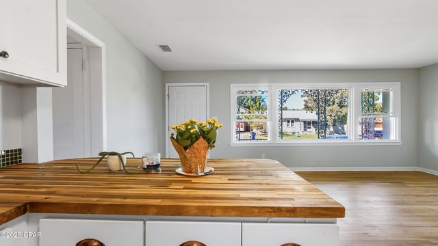 208 N Macarthur Avenue, Panama City, FL 32401