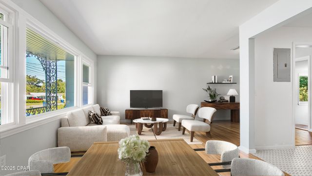 208 N Macarthur Avenue, Panama City, FL 32401