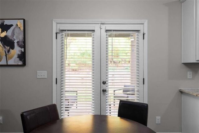 4142 Woodland Park Drive SW, Atlanta, GA 30331