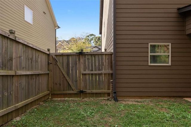 4142 Woodland Park Drive SW, Atlanta, GA 30331