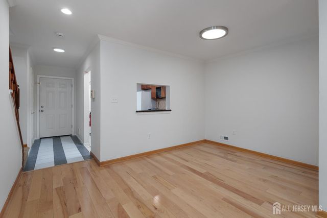 357 Hadleigh Lane, North Brunswick, NJ 08902