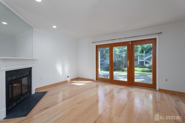 357 Hadleigh Lane, North Brunswick, NJ 08902