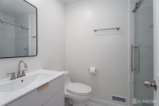 357 Hadleigh Lane, North Brunswick, NJ 08902