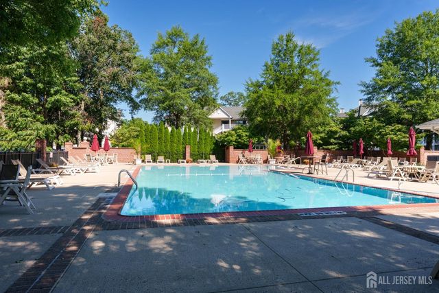 357 Hadleigh Lane, North Brunswick, NJ 08902
