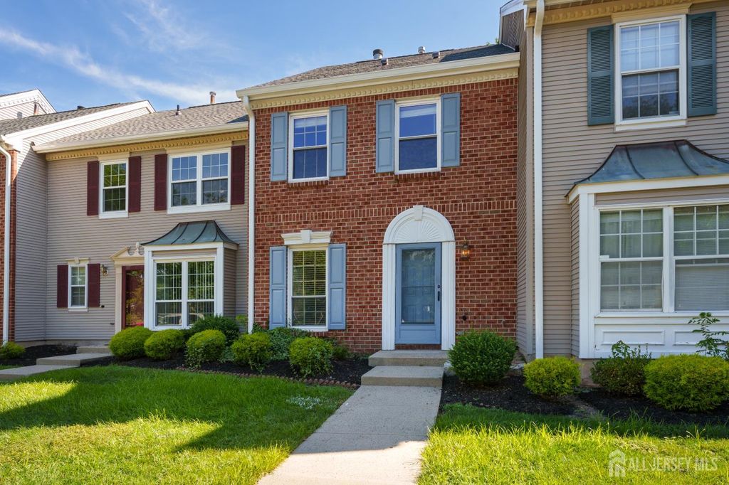 357 Hadleigh Lane, North Brunswick, NJ 08902