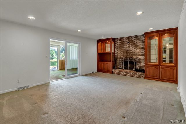 49 Rosewood Drive, Amherst, NY 14221