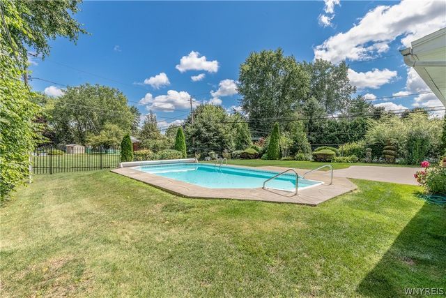 49 Rosewood Drive, Amherst, NY 14221
