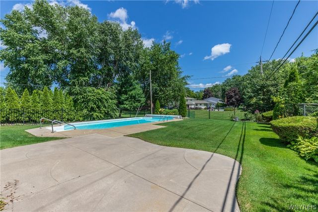 49 Rosewood Drive, Amherst, NY 14221