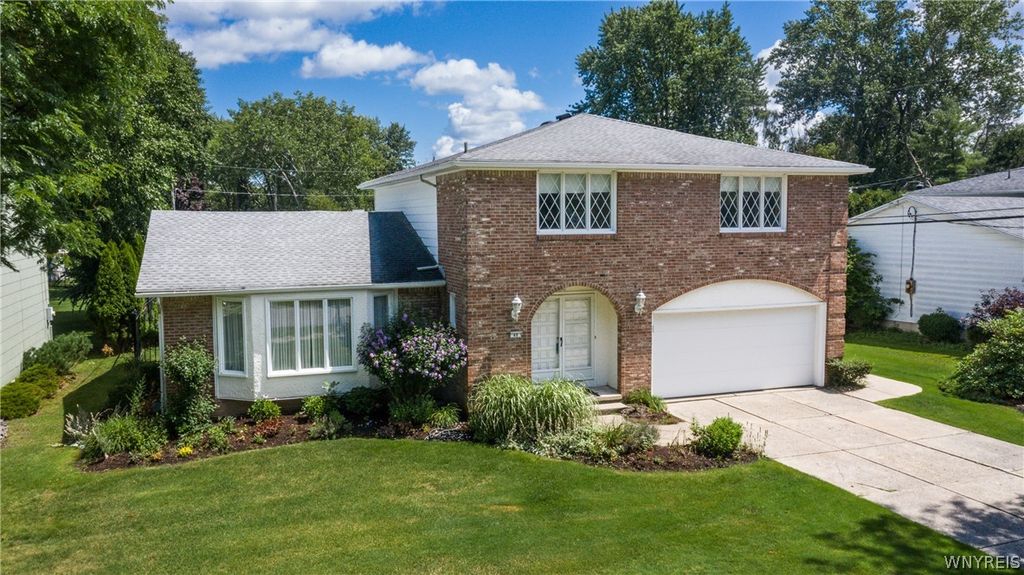49 Rosewood Drive, Amherst, NY 14221