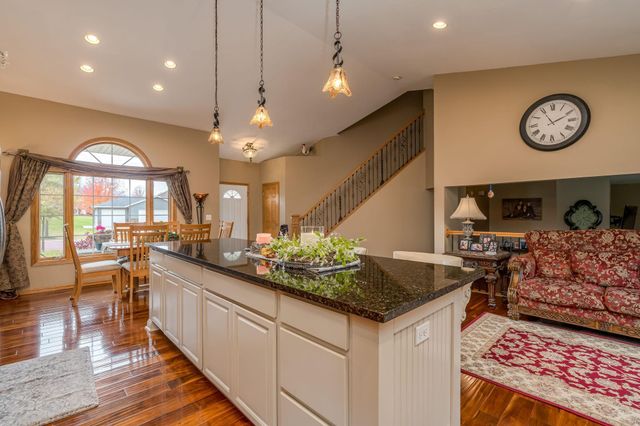 113 Sunburst Circle, Mankato, MN 56037