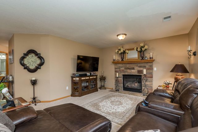 113 Sunburst Circle, Mankato, MN 56037