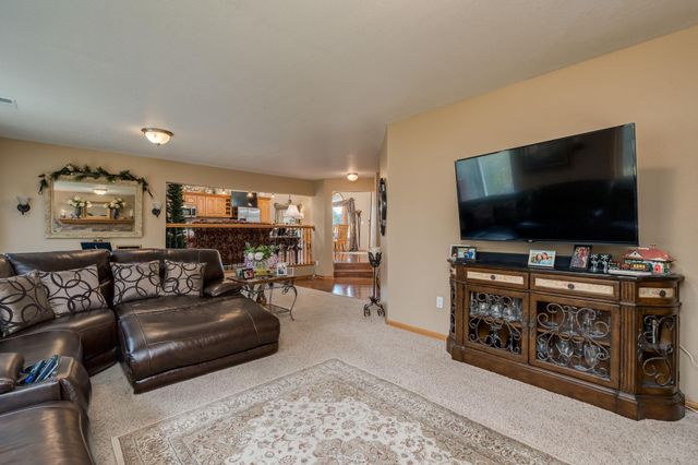 113 Sunburst Circle, Mankato, MN 56037