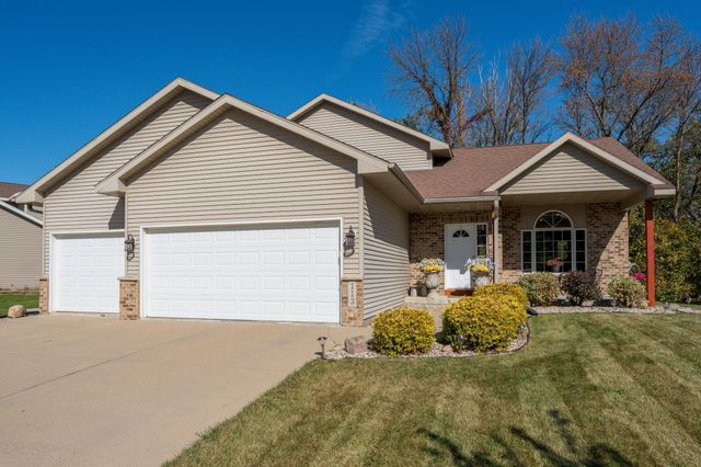 113 Sunburst Circle, Mankato, MN 56037