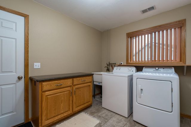 113 Sunburst Circle, Mankato, MN 56037