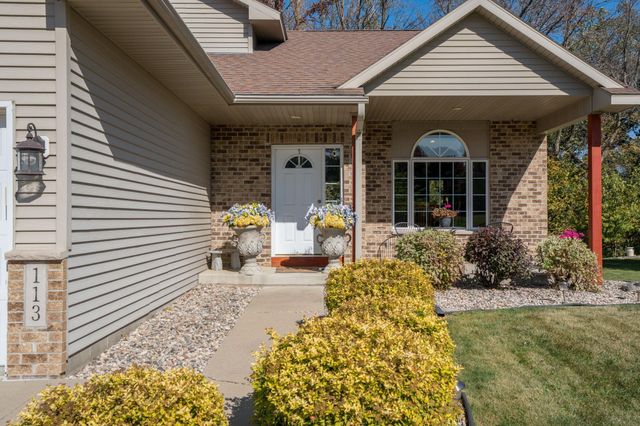 113 Sunburst Circle, Mankato, MN 56037