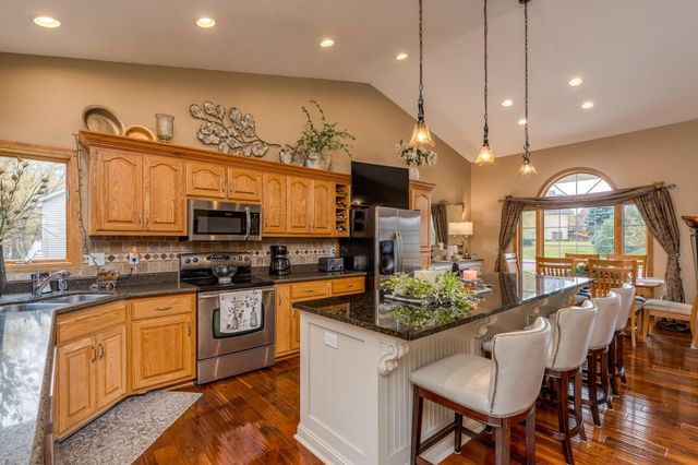 113 Sunburst Circle, Mankato, MN 56037