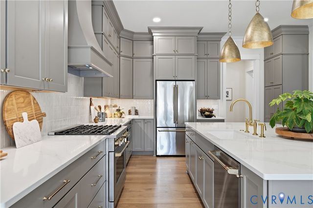 4925 Singing Bird Dr, Moseley, VA 23120