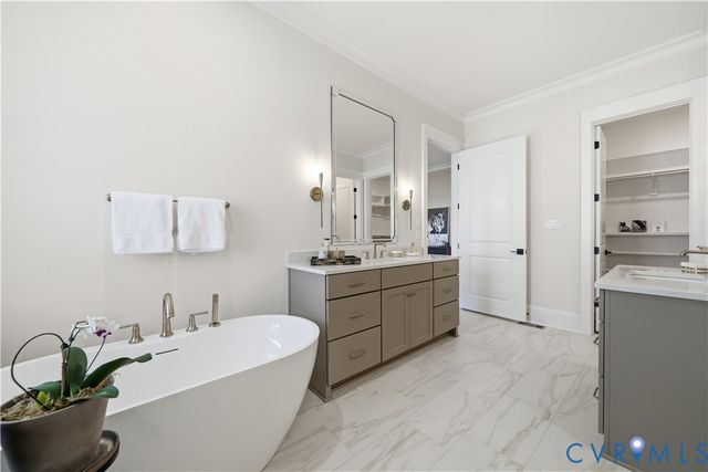 4925 Singing Bird Dr, Moseley, VA 23120