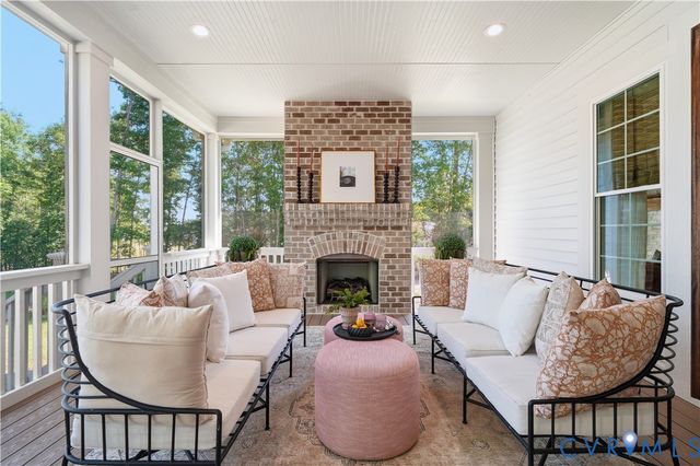 4925 Singing Bird Dr, Moseley, VA 23120