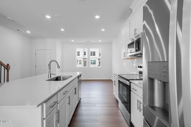 2306 Oakwood Meadows Court, Raleigh, NC 27604