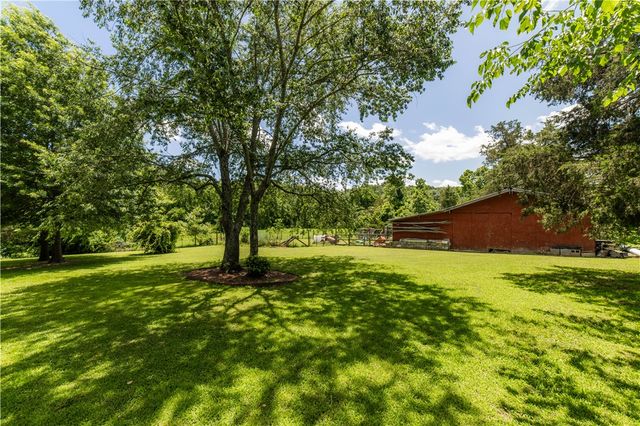 8252 Larue Road, Rogers, AR 72756
