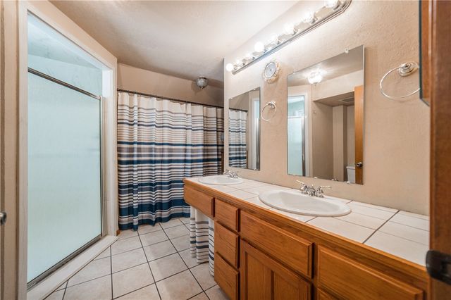 8252 Larue Road, Rogers, AR 72756