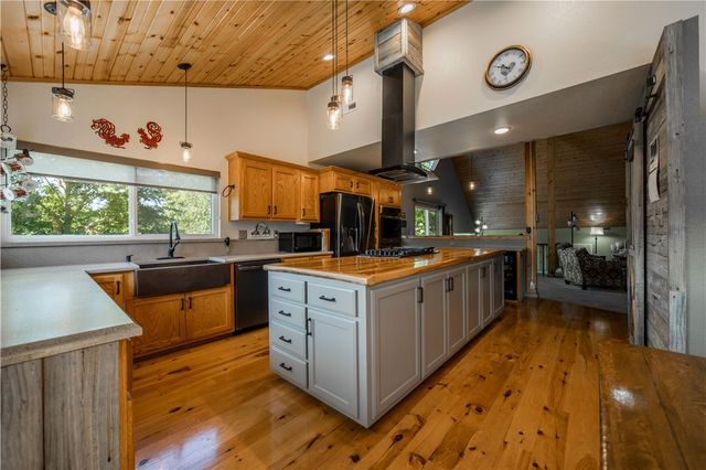 8252 Larue Road, Rogers, AR 72756